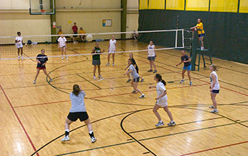 Intramural volleyball in the intramural gym